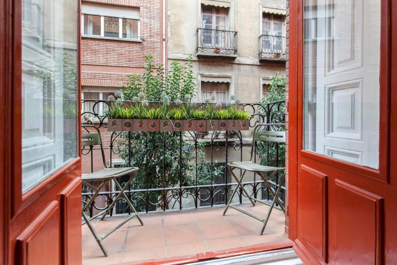 Charming Gran Via Luna Madrid Exterior photo